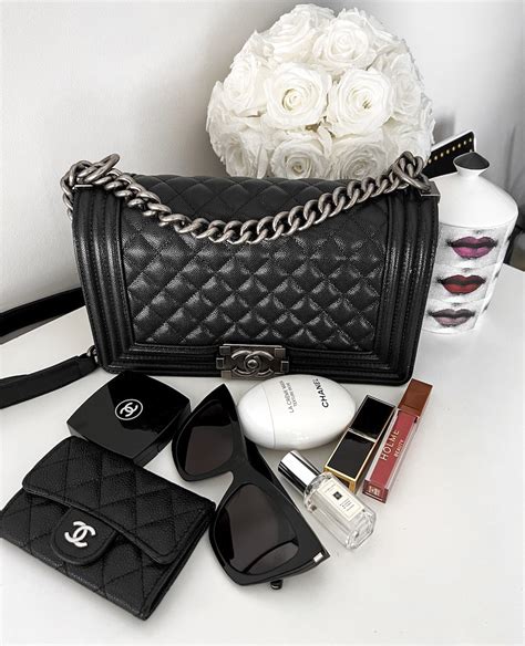 24 series chanel boy|chanel boys bag size.